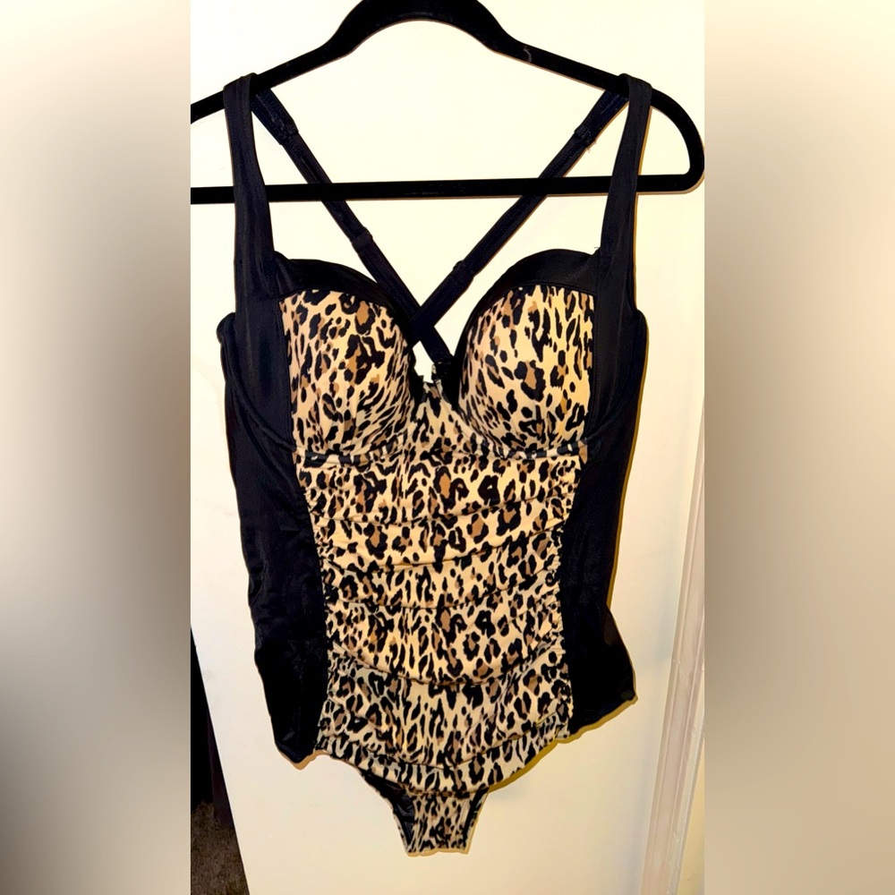 Torrid one piece swimsuit size 2x